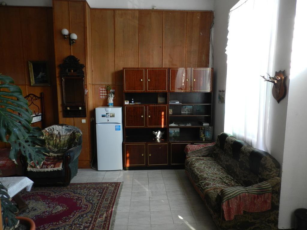 Apartment Retro Тбилиси Екстериор снимка